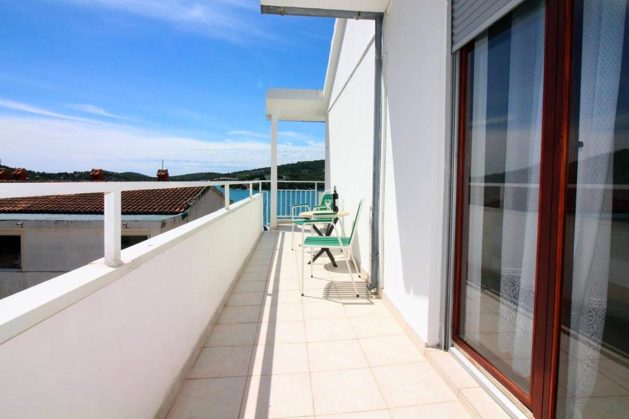 Charming Apartment In Tisno With 2 Bedrooms And Air Conditioning Exterior foto