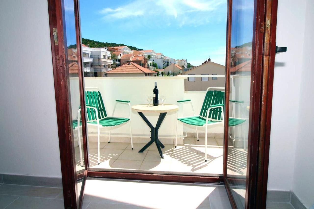 Charming Apartment In Tisno With 2 Bedrooms And Air Conditioning Exterior foto